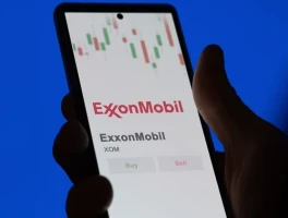 ExxonMobil's Q3 Earnings: Dissecting the Report and the XOM vs. CVX Argument